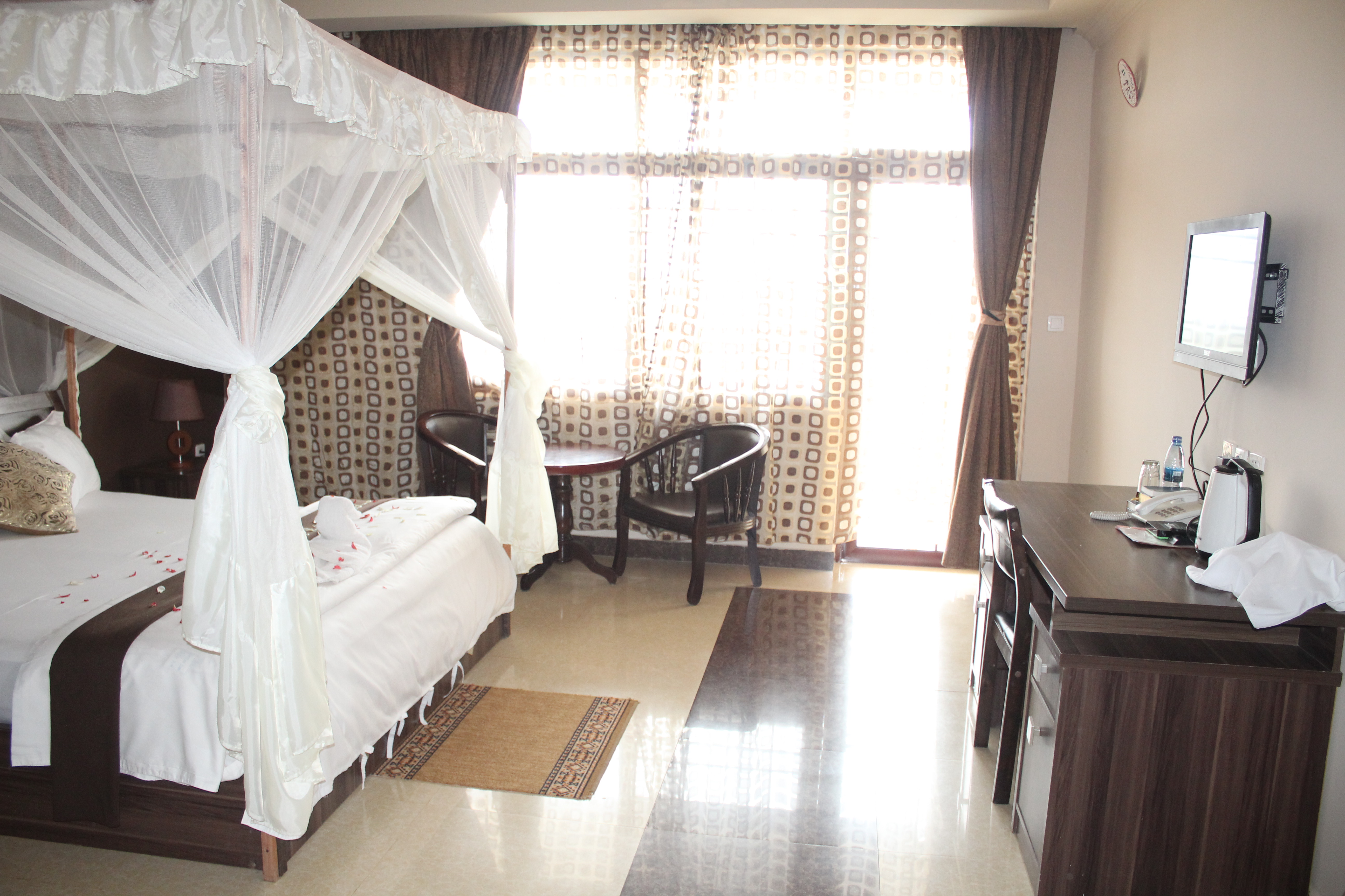 http://www.tropitel-gitega.com/storage/1683704861_presidential suite (42).JPG